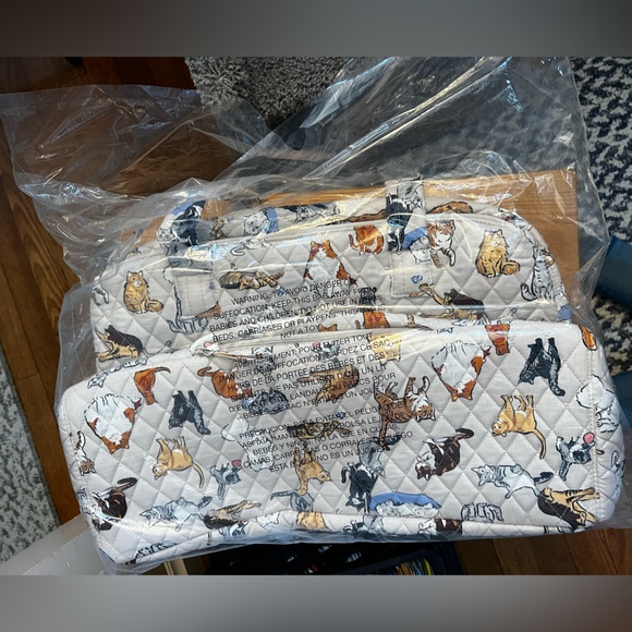 Vera Bradley Weekender Travel Bag A Cat’s Life - Picture 15 of 16